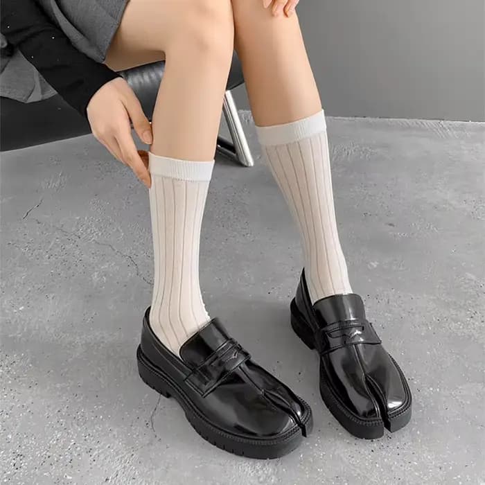 Chaussettes à deux orteils pour femmes de qualité supérieure, couleur unie simple, bout fendu confortable, Tabi Sox japonais Harajuku.