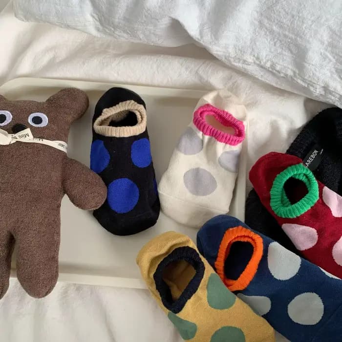 Chaussettes confortables à gros pois pour femmes