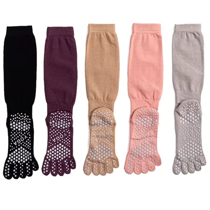 Chaussettes de Sport à 5 doigts pour femmes, longues, en coton solide, en Silicone, antidérapantes, mode coréenne, pour gymnastique, Yoga, Pilates, avec orteils