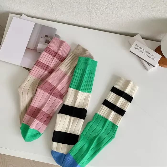 Chaussettes en coton rétro pour femmes