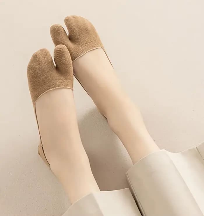Chaussettes antidérapantes invisibles à deux orteils pour femmes