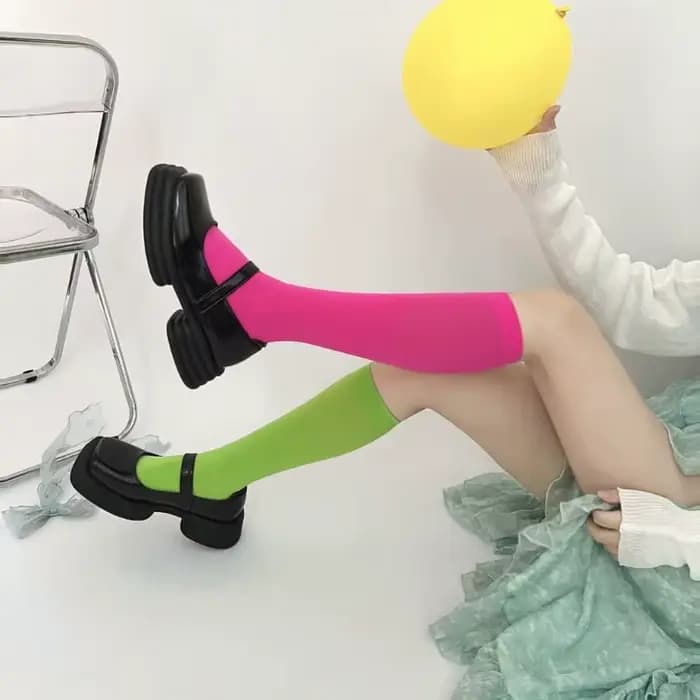 X6HE – chaussettes hautes colorées pour femmes