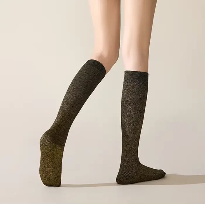 Polyvalent à la mode fil métallique brillant femmes genou chaussettes hautes Lurex mignon Slouch mollet
