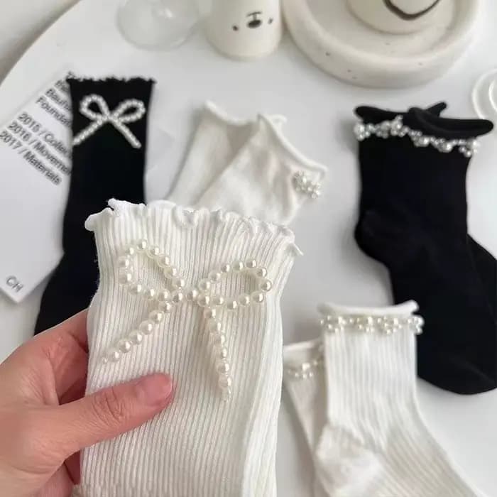Femmes chaussettes coton femme mince mignon doux Kawaii Lolita Harajuku été perle bas dentelle chaussette blanc noir à volants filles Sox