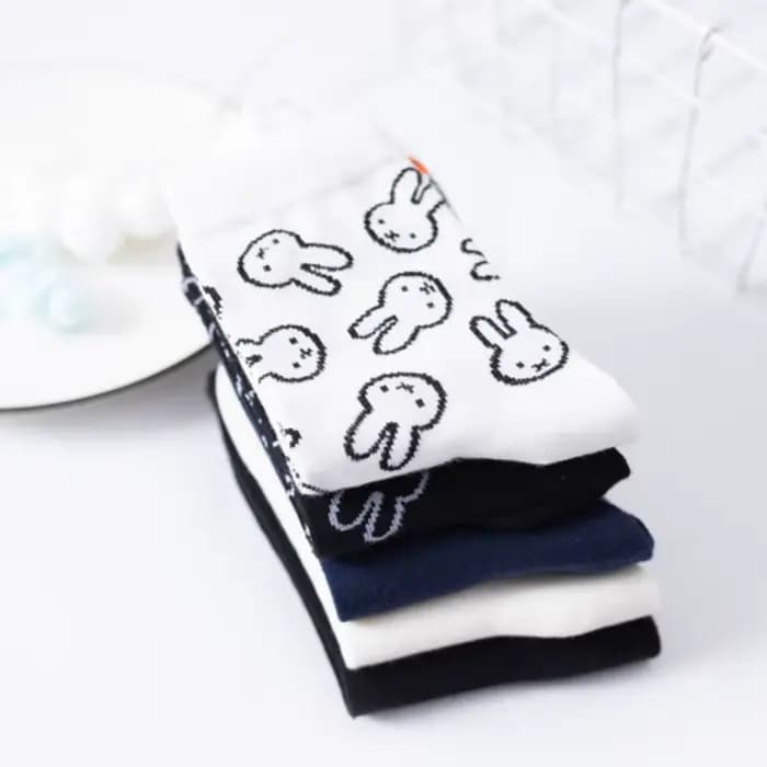 Kawaii Miffy coton cheville chaussettes minimaliste chérie mignon dessin animé lapin pour les filles tricot doux et confortable usage quotidien ​   Cadeau d'anniversaire