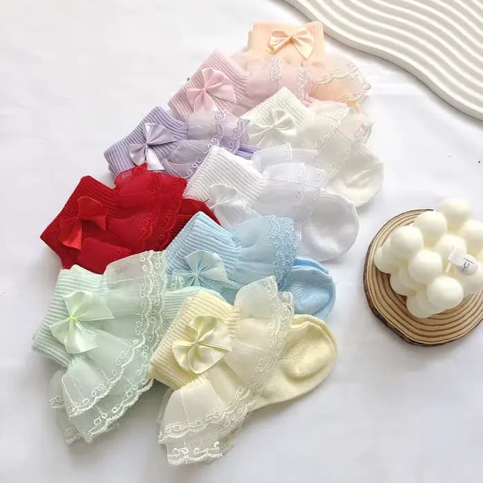 Chaussettes en dentelle pour nouveau-né