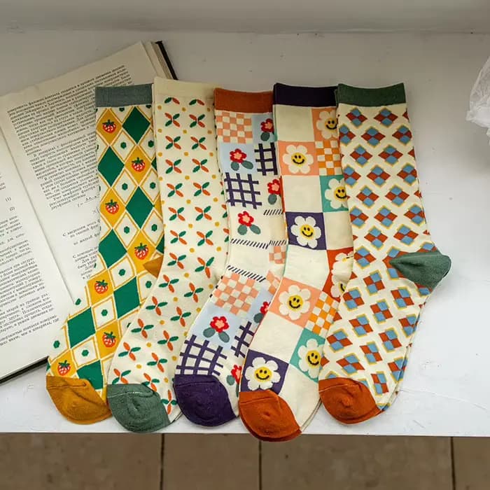 Chaussettes en coton à carreaux pour femmes