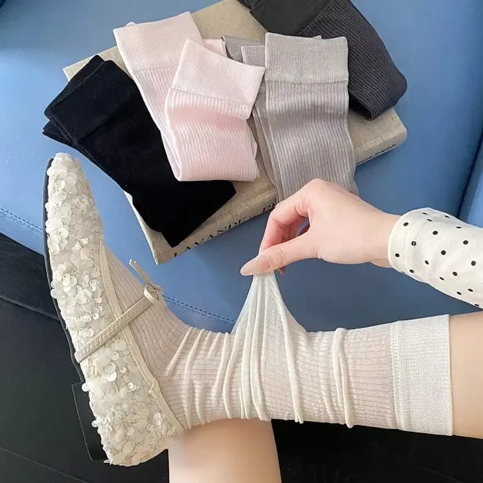 Chaussettes longues en soie pour femmes