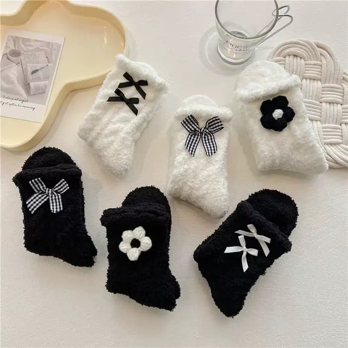 Chaussettes floues mignonnes pour femmes