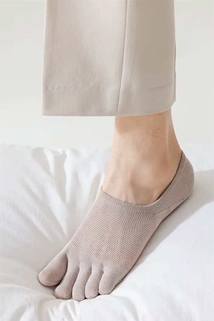 Chaussettes fines en maille respirante à cinq doigts pour hommes