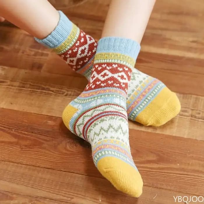 Femmes chaussettes automne hiver à la mode rétro ethnique