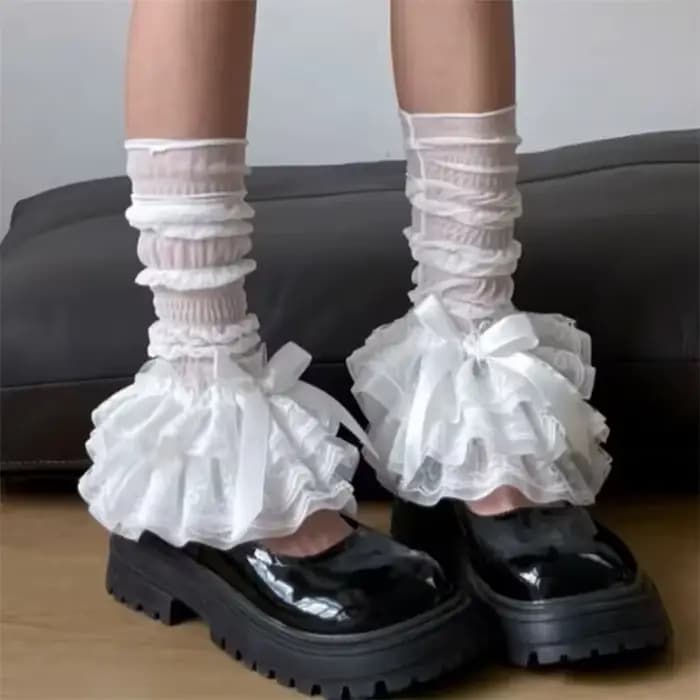 Guêtres en dentelle pour femmes, avec nœuds mignons, volants superposés, manchons de bottes, esthétique Y2K, chaussettes longues, style Lolita japonaise gothique