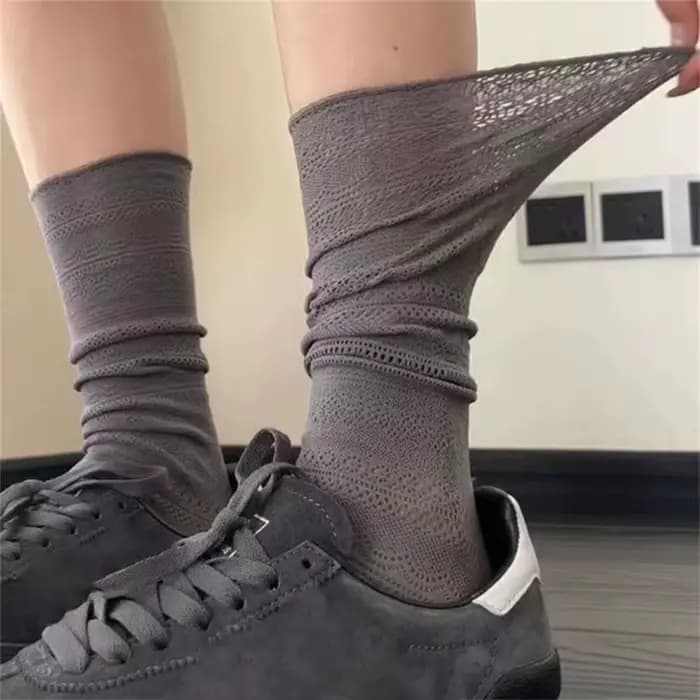 Chaussettes en dentelle de nylon évidées pour femmes, chaussettes blanches Pys, chaussettes douces, chaussettes fines rétro, chaussettes d'équipage de fleurs pour dames