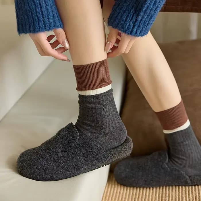 Chaussettes rétro pour femmes, nouvelles couleurs mélangées, décontractées, à la mode, en coton respirant, Style coréen quotidien, amples, confortables
