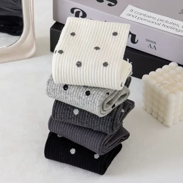 5 paires de chaussettes à semelle intermédiaire pour femmes, printemps/été, à pois, couleur classique noir et blanc, adaptées aux sports de plein air et aux loisirs