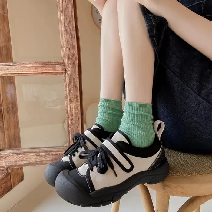 Chaussettes en coton solide pour femmes