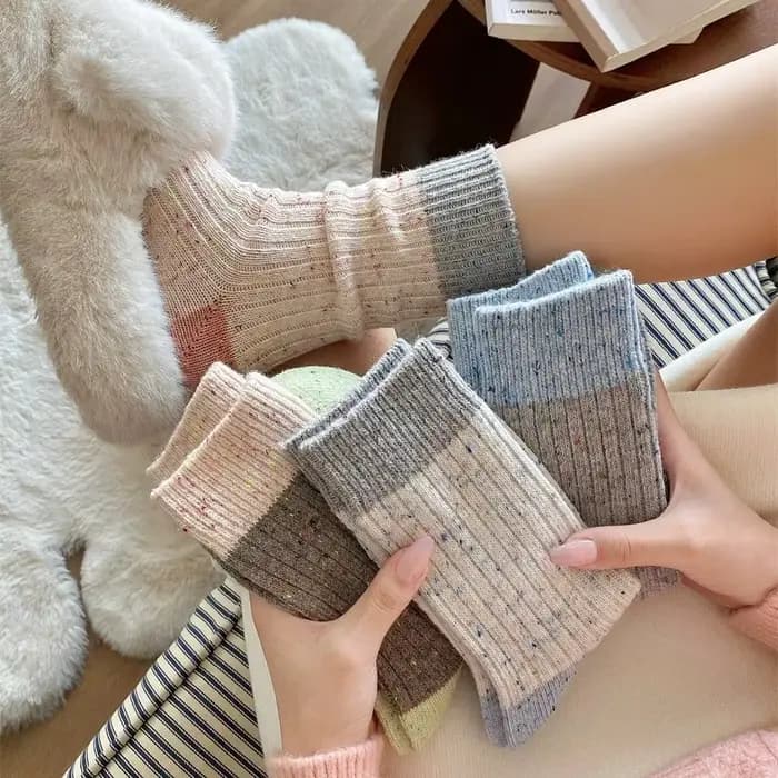 Nouvelles chaussettes pour femmes