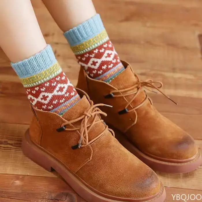 Femmes chaussettes automne hiver à la mode rétro ethnique