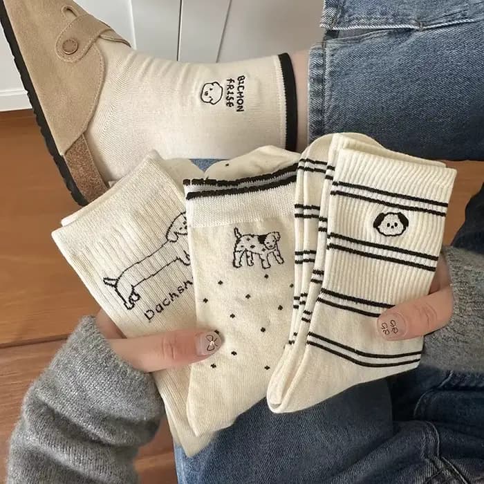 5 Paris femmes chaussettes rayure dessin animé chiot imprimé moyen Tube