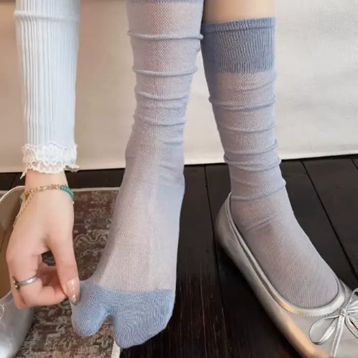 Chaussettes Tabi pour femmes, douces, respirantes, à bout fendu, en coton peigné, couleur unie, fines pour l'été, style japonais décontracté, chaussettes longues à deux orteils