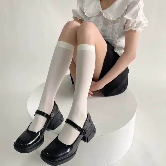 Chaussettes hautes pour femmes Kave