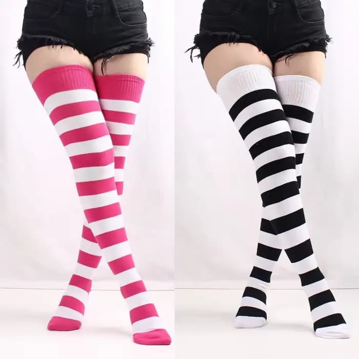 1 paire de chaussettes au-dessus du genou pour femmes