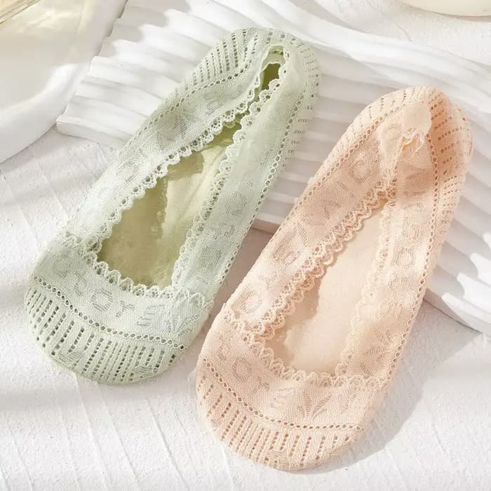 Chaussettes bateau fines pour femmes, en dentelle, antidérapantes, avec silicone, ne glissent pas, mignonnes, à la mode, couleur unie, chaussettes amusantes, Skarpety Damskie Stopki