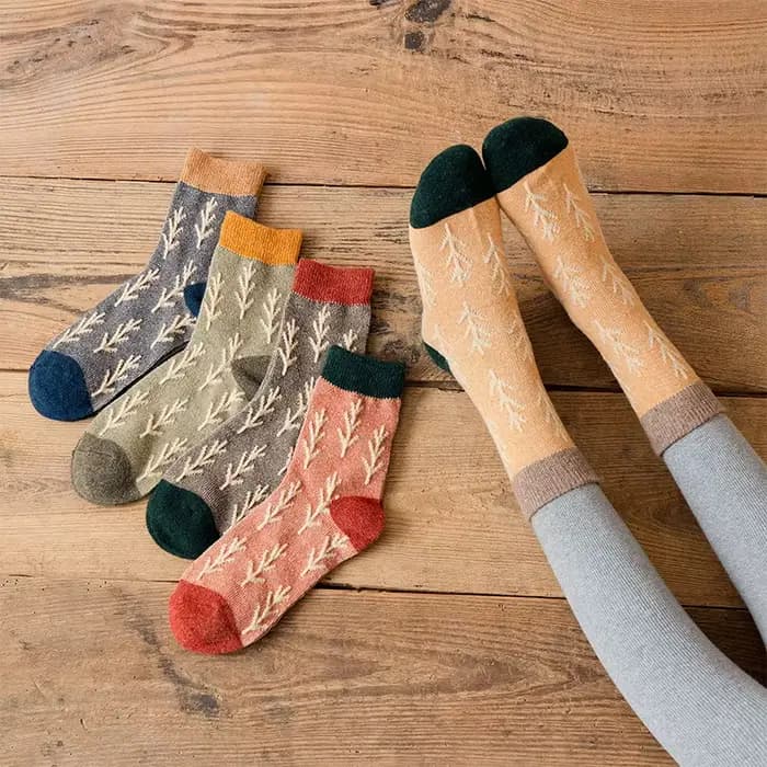 Chaussettes en laine rétro de style coréen pour femmes