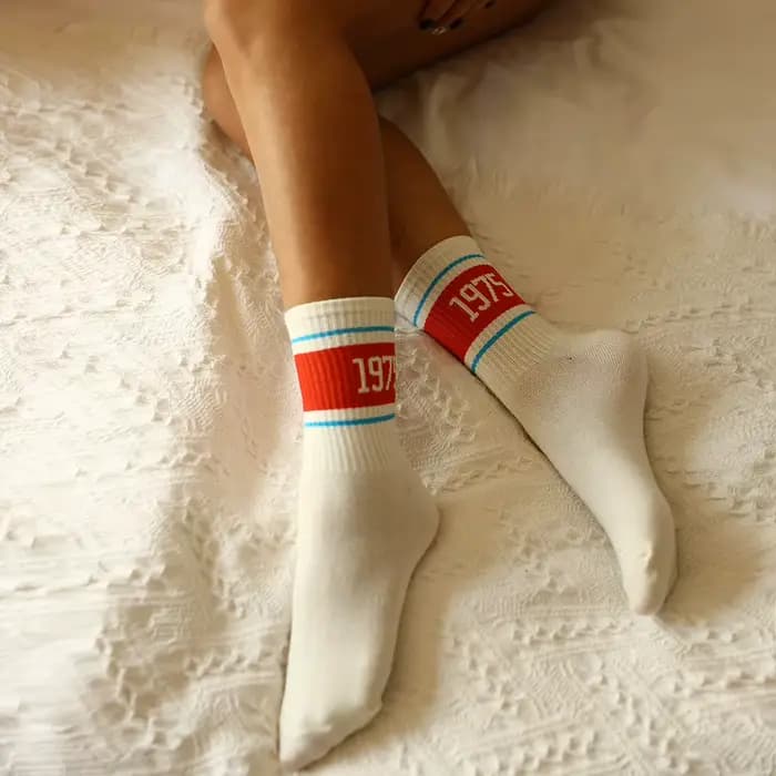 Chaussettes longues à motifs de lettres pour femmes
