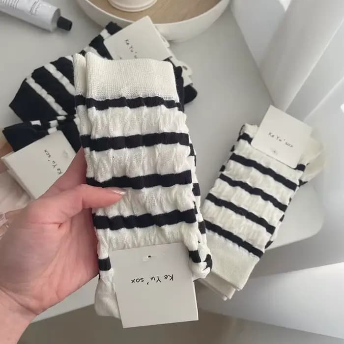 Chaussettes pour femmes, printemps-été, légères, respirantes, rayées, en coton, mi-mollet, couleur unie, tendance simple, vente en gros