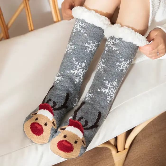Chaussettes pantoufles de noël d'hiver pour femmes, chaussettes de sol épaisses avec pinces, chaussettes chaudes et pelucheuses antidérapantes, bas de couchage pour la maison, cadeaux de noël