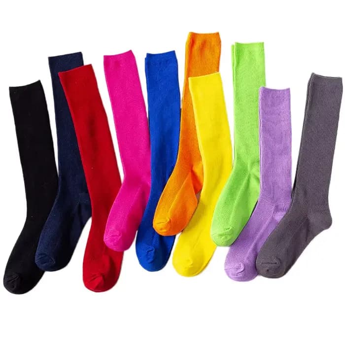Chaussettes longues en coton coloré néon pour femmes