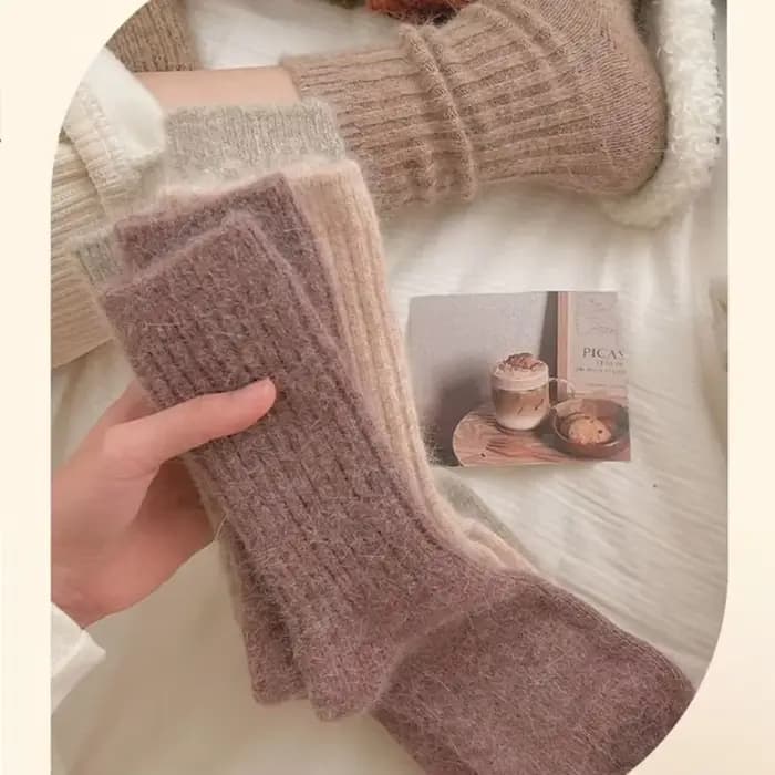 Chaussettes en velours chaud d'hiver en cachemire pour femmes, chaussettes thermiques épaisses à rayures, chaussettes longues mi-tube pour femmes