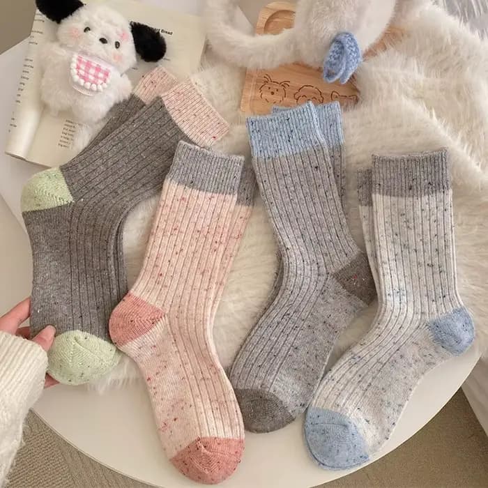Nouvelles chaussettes pour femmes