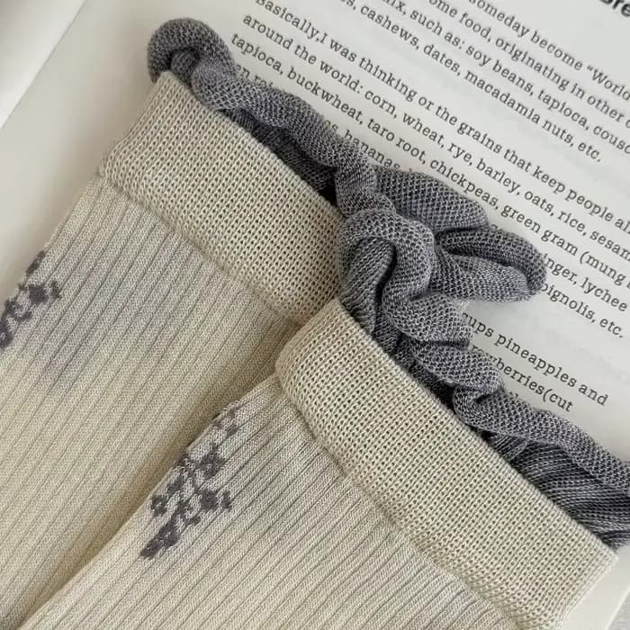 Chaussettes longues à la mode pour femmes