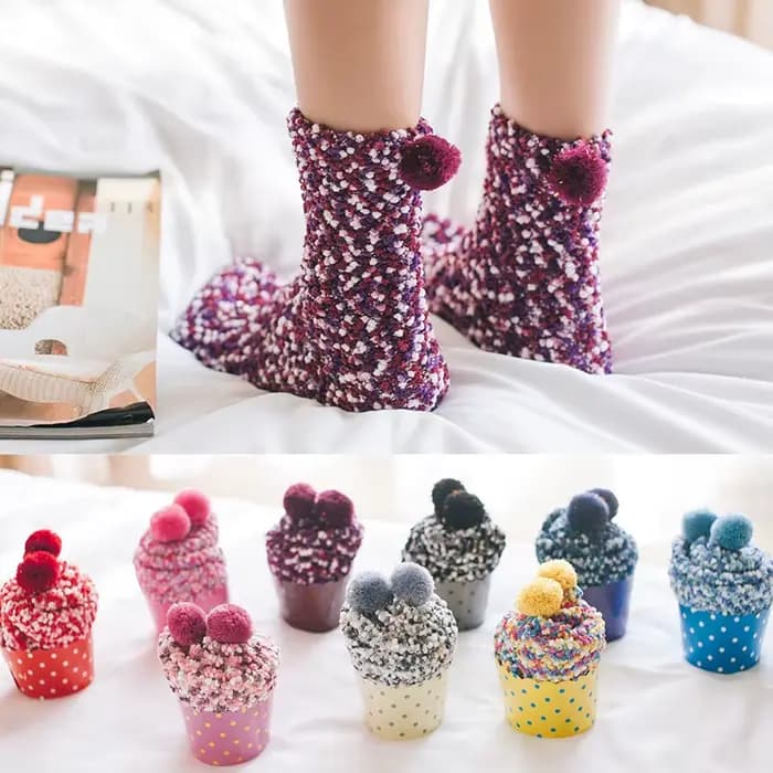 Nouvelles femmes coloré chaud épais chaussette mignon automne hiver dame fille moyen Tube chaussettes de sol