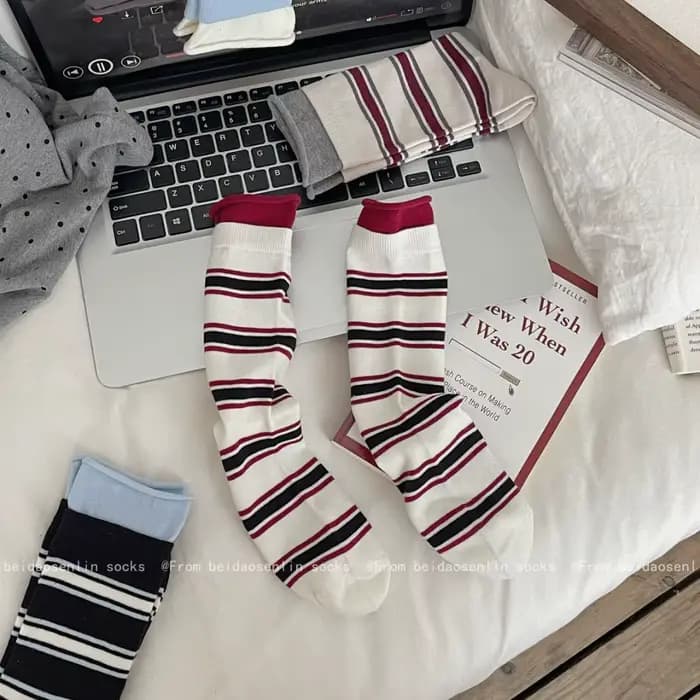 Printemps et été nouvelles chaussettes mi-tube rayées à Double nervure pour hommes et femmes bas de marque de mode de sport décontracté