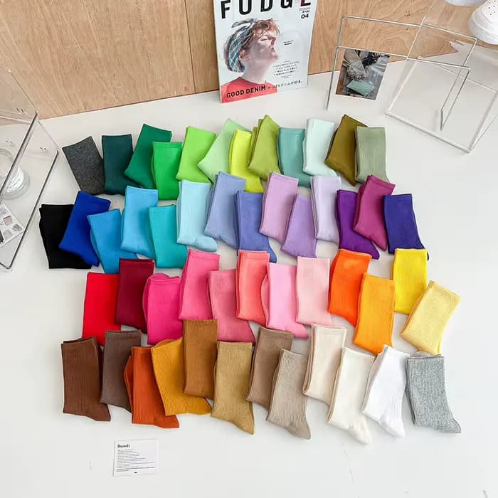 1 paire de chaussettes couleur bonbon