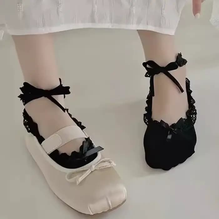 Nouveau Style de Ballet femmes dentelle attaché nœud chaussettes courtes noir blanc cravate sangles bateau chaussette