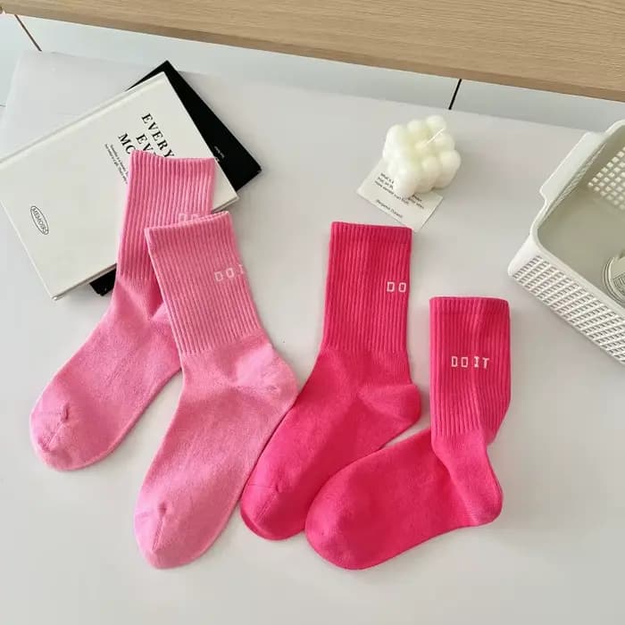 Chaussettes roses pour femmes