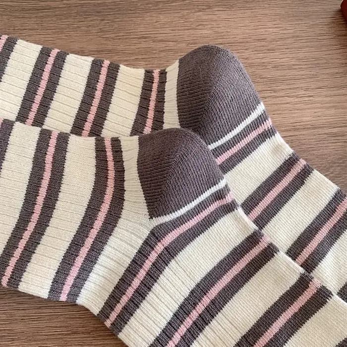 Chaussettes rayées tendance pour femmes
