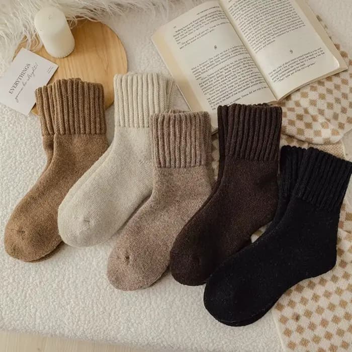 Chaussettes simples en laine épaisse de couleur unie