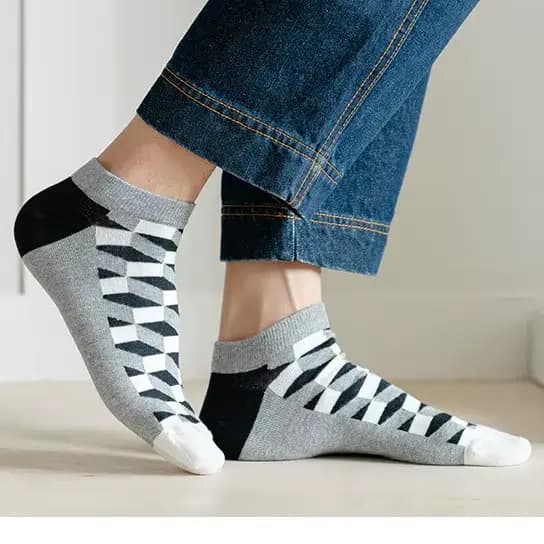 Chaussettes pour hommes 2026 : Nouveauté, design tendance, chaussettes bateau courtes d'été, qualité supérieure, motif géométrique, colorées, en coton pour hommes