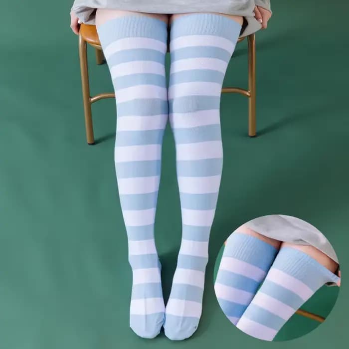 1 paire de chaussettes au-dessus du genou pour femmes