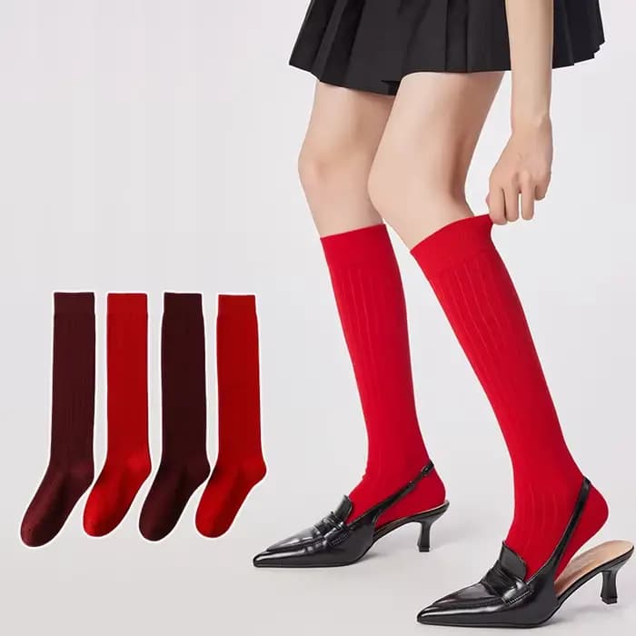 Chaussettes mi-mollet rouges pour femmes