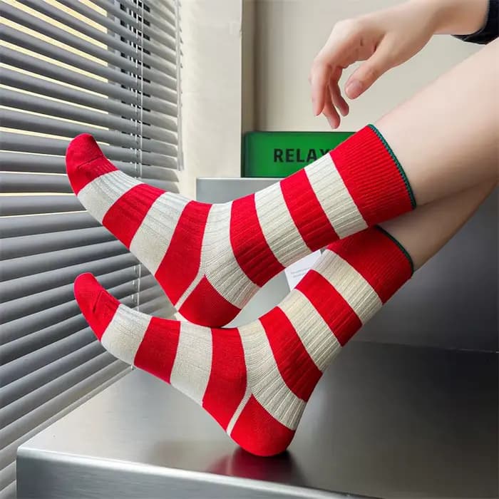 Chaussettes longues rayées en coton pour femmes