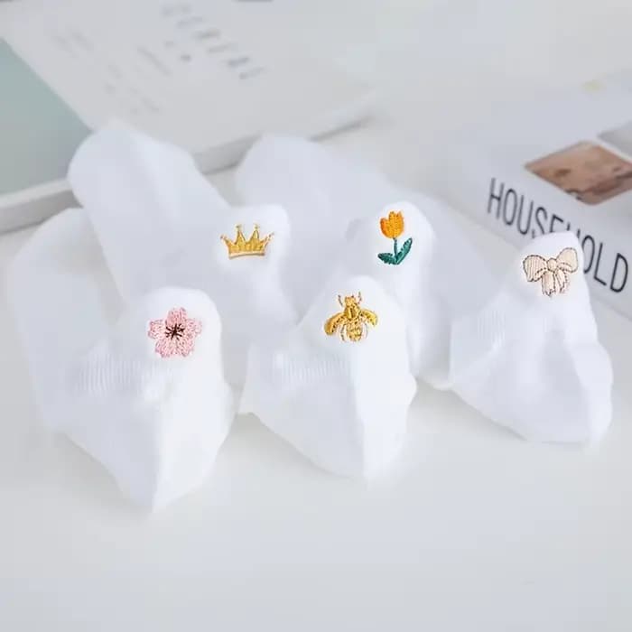 Chaussettes blanches en maille respirante