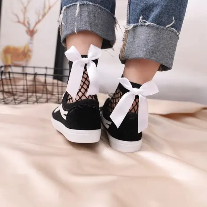 Chaussettes résille en maille noire pour femmes