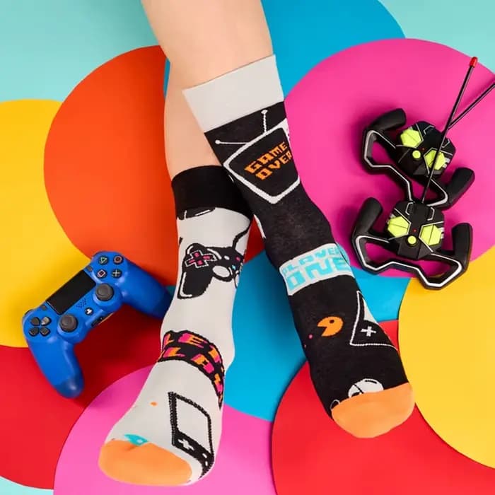 Hommes femmes chaussettes créatives AB asymétrique coton chaussettes mode personnalité tendance dessin animé Couple drôle chaussettes quotidien grande taille Sox
