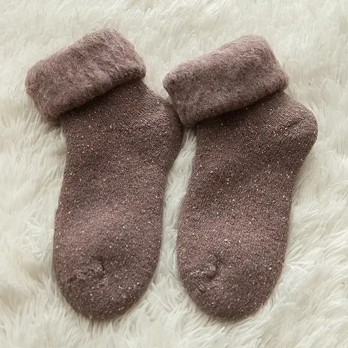 Chaussettes d'hiver en laine pelucheuse pour femmes, bonneterie de neige en velours flou, grandes ch